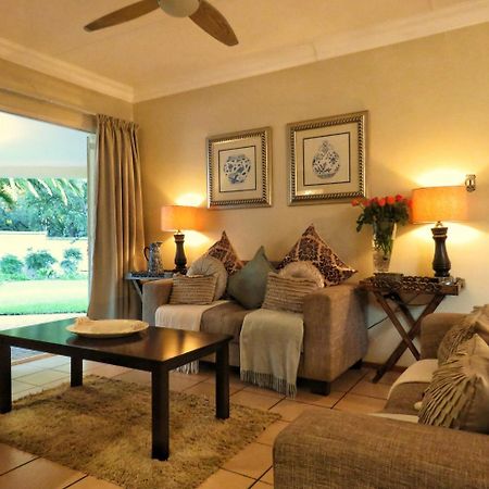 Vair'S Place Guest House In Sandton Paulshof - Apartment, Lux Suites & Spa Γιοχάνεσμπουργκ Εξωτερικό φωτογραφία