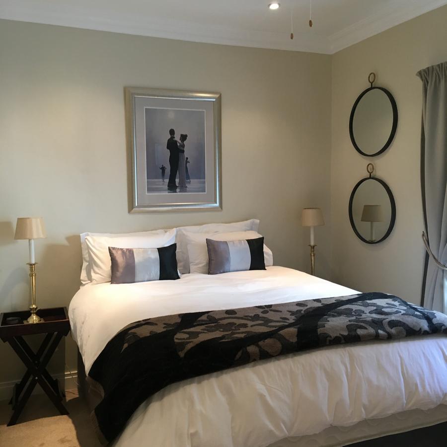 Vair'S Place Guest House In Sandton Paulshof - Apartment, Lux Suites & Spa Γιοχάνεσμπουργκ Εξωτερικό φωτογραφία