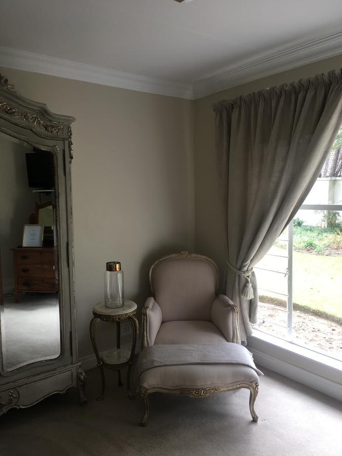 Vair'S Place Guest House In Sandton Paulshof - Apartment, Lux Suites & Spa Γιοχάνεσμπουργκ Εξωτερικό φωτογραφία