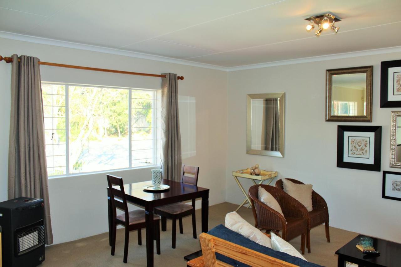 Vair'S Place Guest House In Sandton Paulshof - Apartment, Lux Suites & Spa Γιοχάνεσμπουργκ Εξωτερικό φωτογραφία